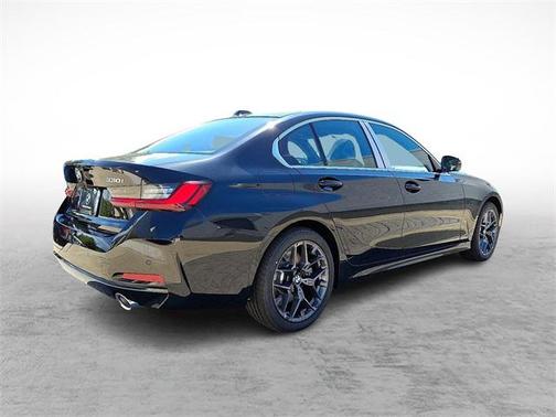 2025 BMW 330 i xDrive