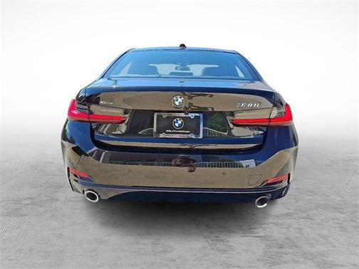 2025 BMW 330 i xDrive