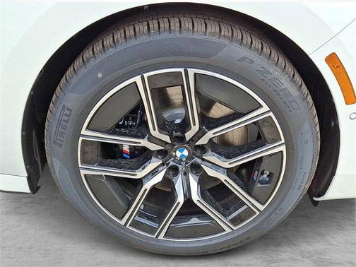 2026 BMW 740 i xDrive