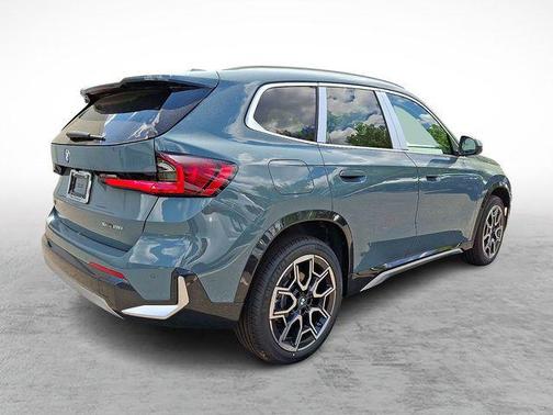 Cape York Green Metallic 2026 BMW X1 xDrive28i