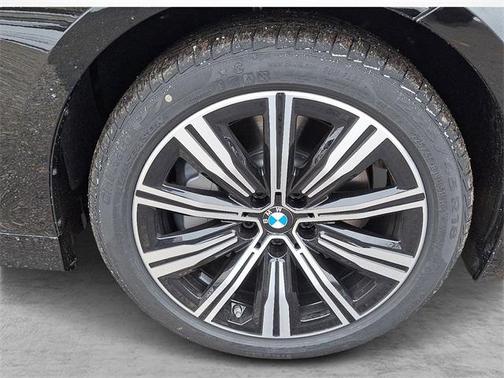 2026 BMW 330 i xDrive