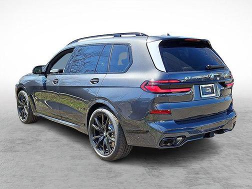 2026 BMW X7 M60i