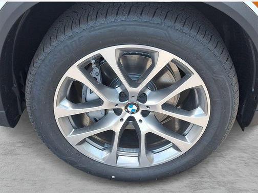 Alpine White 2026 BMW X5 xDrive40i