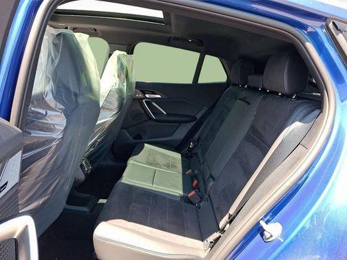 Portimao Blue Metallic 2026 BMW X2 M35i