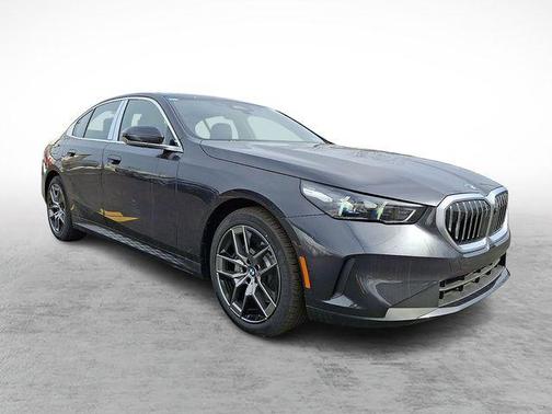 Dark Graphite Metallic 2026 BMW 530 i xDrive