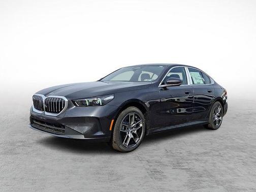 Dark Graphite Metallic 2026 BMW 530 i xDrive