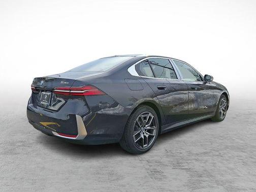 Dark Graphite Metallic 2026 BMW 530 i xDrive