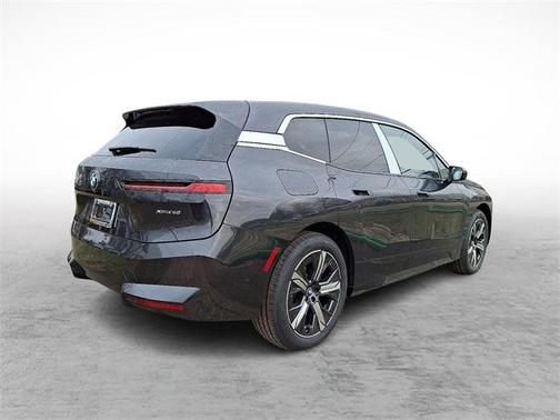 2026 BMW iX xDrive60