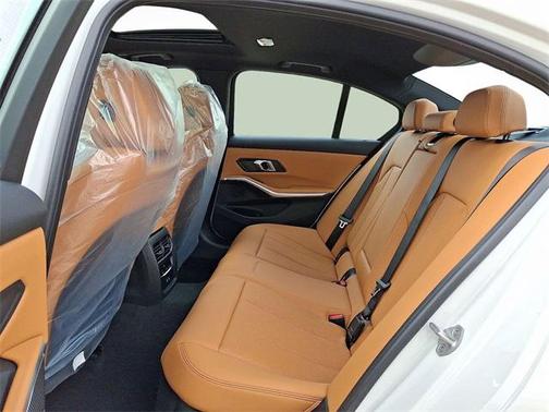 2025 BMW 330 i xDrive