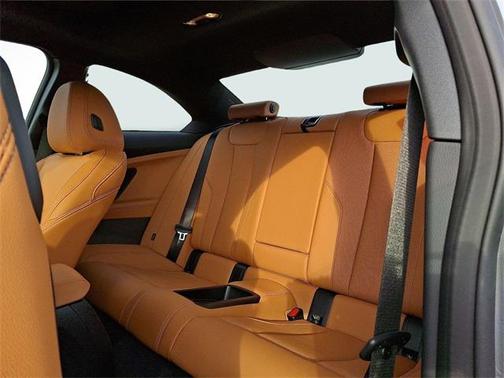 2026 BMW M240 i xDrive