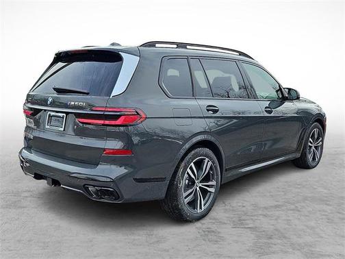 2026 BMW X7 M60i