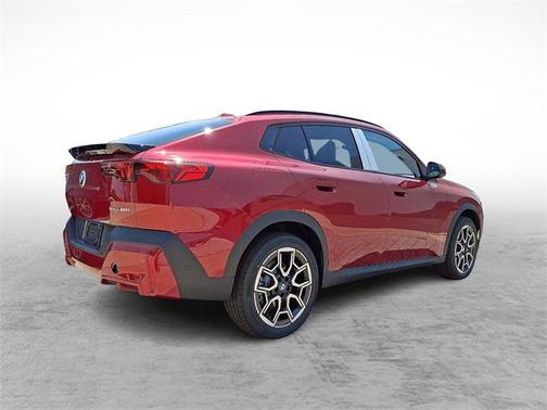 2025 BMW X2 xDrive28i