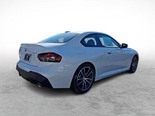 2026 BMW 230 i xDrive