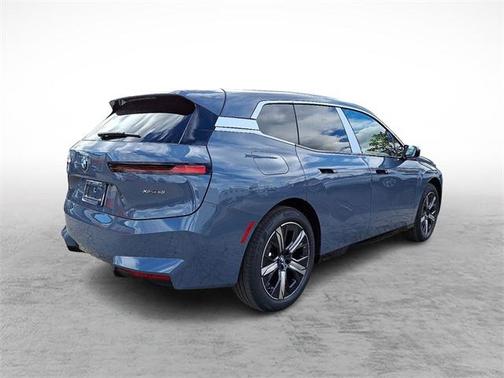 2026 BMW iX xDrive60