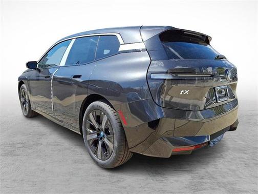 2025 BMW iX xDrive50