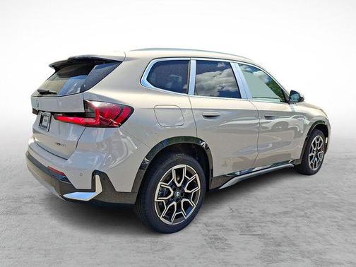 Dune Grey Metallic 2026 BMW X1 xDrive28i