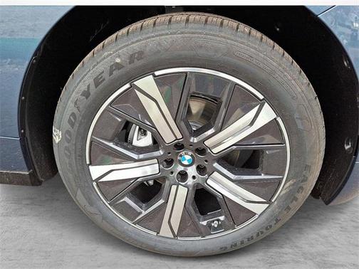 2026 BMW iX xDrive60