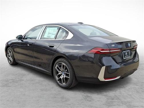 2025 BMW i5 xDrive40