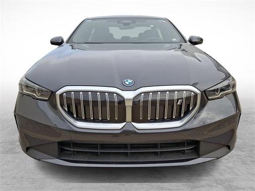 2025 BMW i5 xDrive40