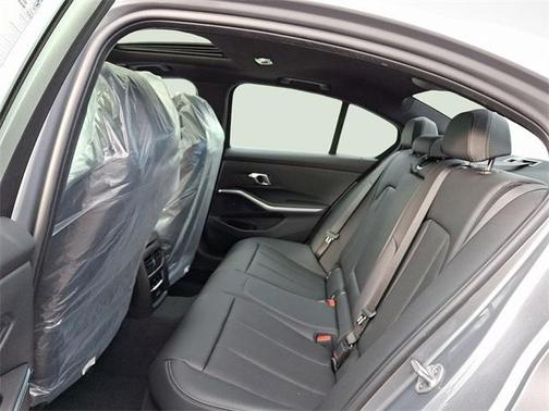 2026 BMW 330 i xDrive