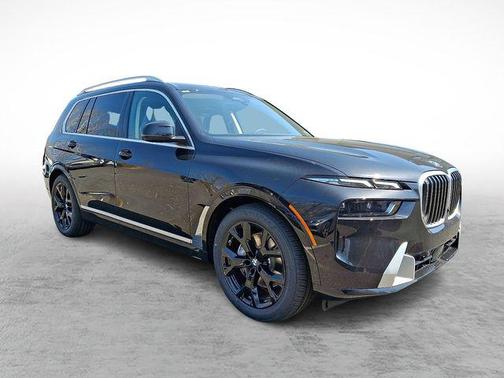 Black Sapphire Metallic 2026 BMW X7 xDrive40i