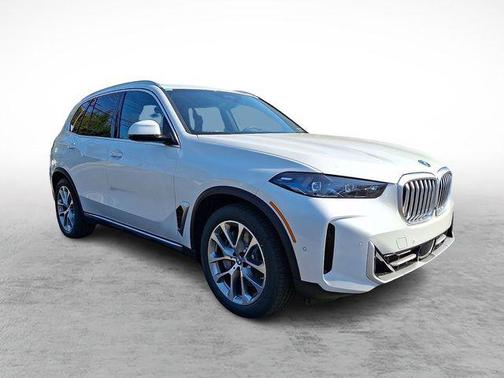 Mineral White Metallic 2026 BMW X5 PHEV xDrive50e