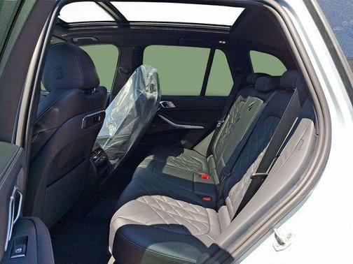 Brooklyn Grey Metallic 2026 BMW X5 xDrive40i