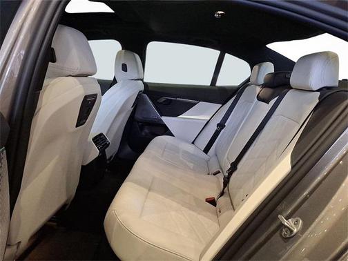 2026 BMW 530 i xDrive