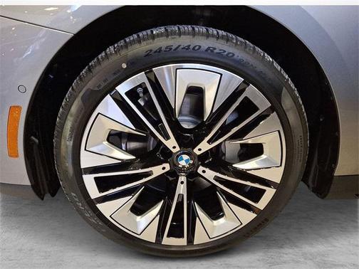 2026 BMW 530 i xDrive