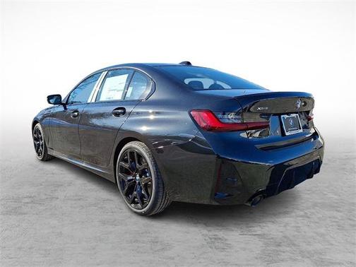 2026 BMW 330 i xDrive