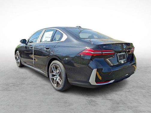 Black Sapphire Metallic 2026 BMW 530 i xDrive