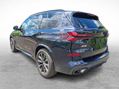 Carbon Black Metallic 2026 BMW X5 xDrive40i