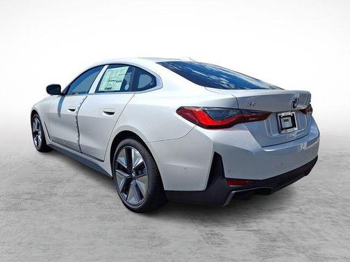 Mineral White Metallic 2026 BMW i4 Gran Coupe xDrive40