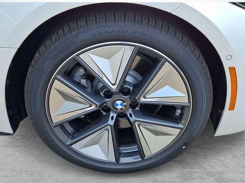 Mineral White Metallic 2026 BMW i4 Gran Coupe xDrive40
