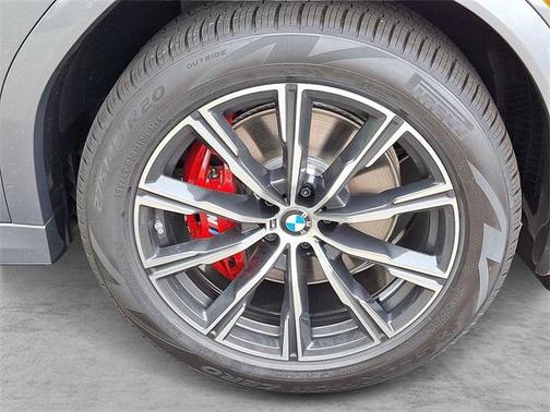 2026 BMW X6 xDrive40i