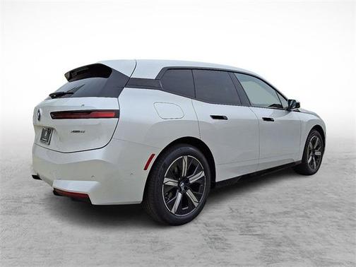 2026 BMW iX xDrive60