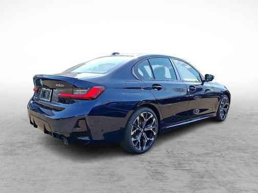 Tanzanite Blue II Metallic 2026 BMW 330 xDrive NA