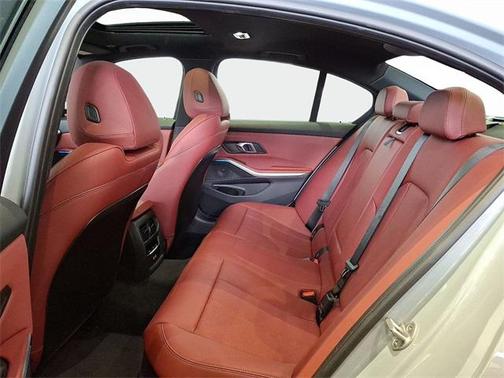 2026 BMW 330 i xDrive