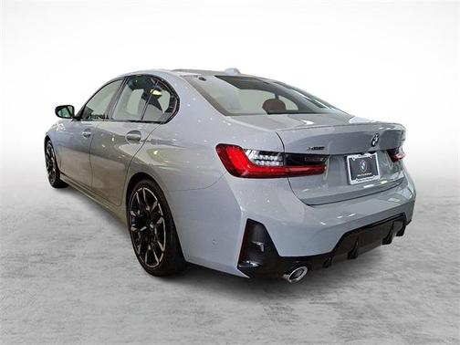 2026 BMW 330 i xDrive