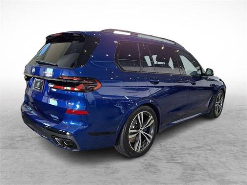 2026 BMW X7 M60i