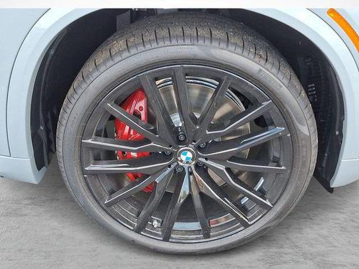 Brooklyn Grey Metallic 2026 BMW X5 M60i