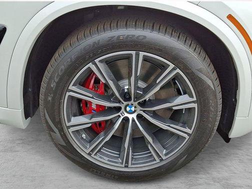 Mineral White Metallic 2026 BMW X5 PHEV xDrive50e