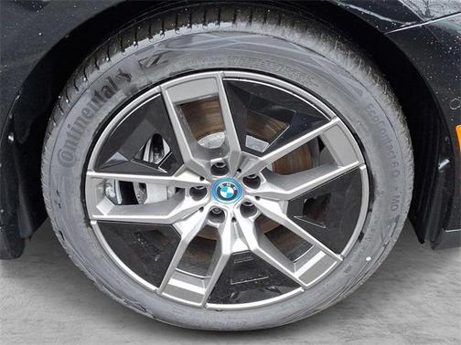 2025 BMW i5 xDrive40