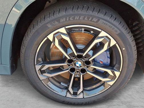 Cape York Green Metallic 2026 BMW X1 M35i