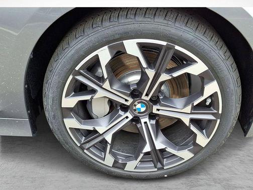 Skyscraper Grey Metallic 2026 BMW 330 xDrive NA