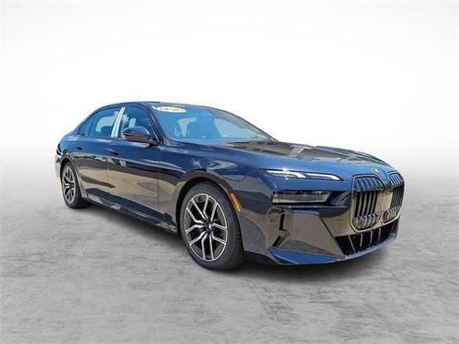 2025 BMW 740 i xDrive