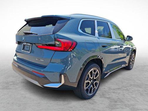 Cape York Green Metallic 2026 BMW X1 xDrive28i
