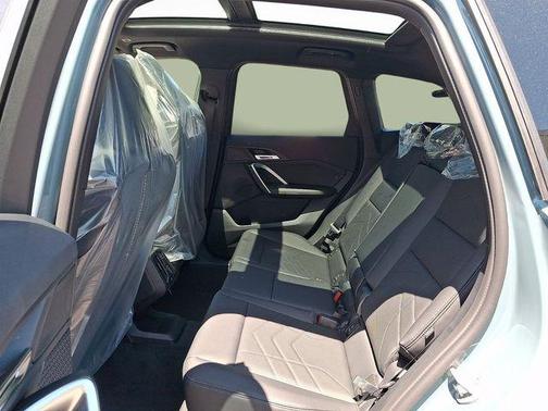 Cape York Green Metallic 2026 BMW X1 xDrive28i