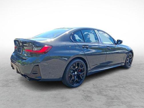 Dravit Grey Metallic 2026 BMW 330 xDrive NA