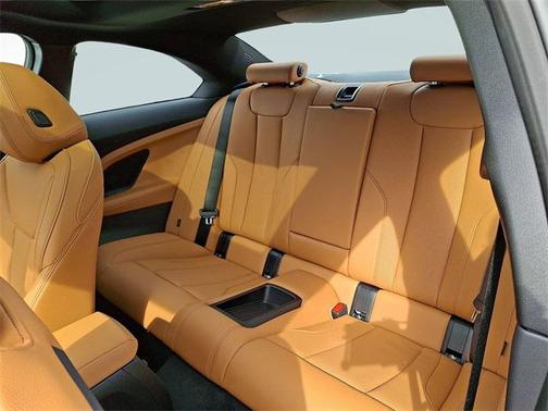 2026 BMW 230 i xDrive